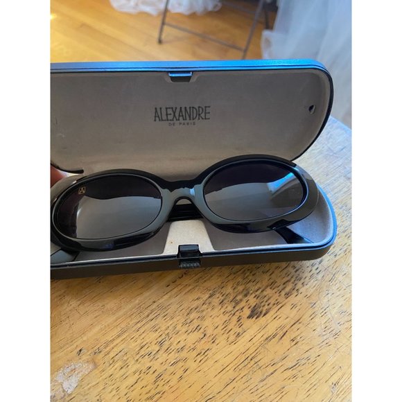 France Ladies Alexandre de Paris Sunglasses w/Case - Picture 1 of 9